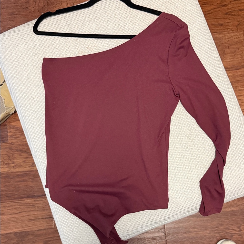 nuuds one-shoulder Burgundy Bodysuit